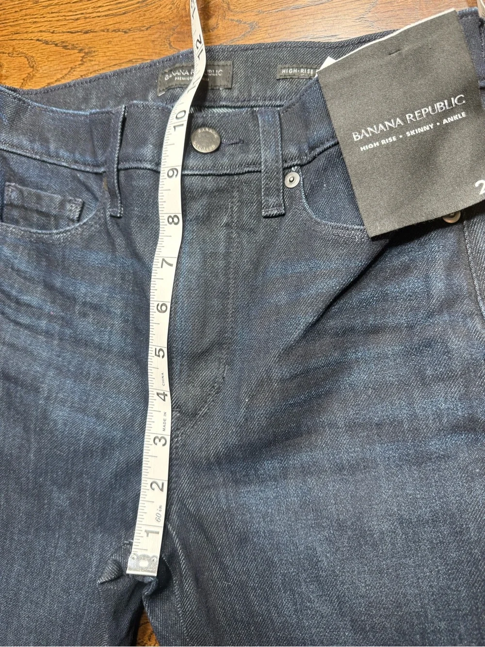NWT Banana Republic women’s Dark Blue High Rise Skinny Ankle Jeans size 25 .